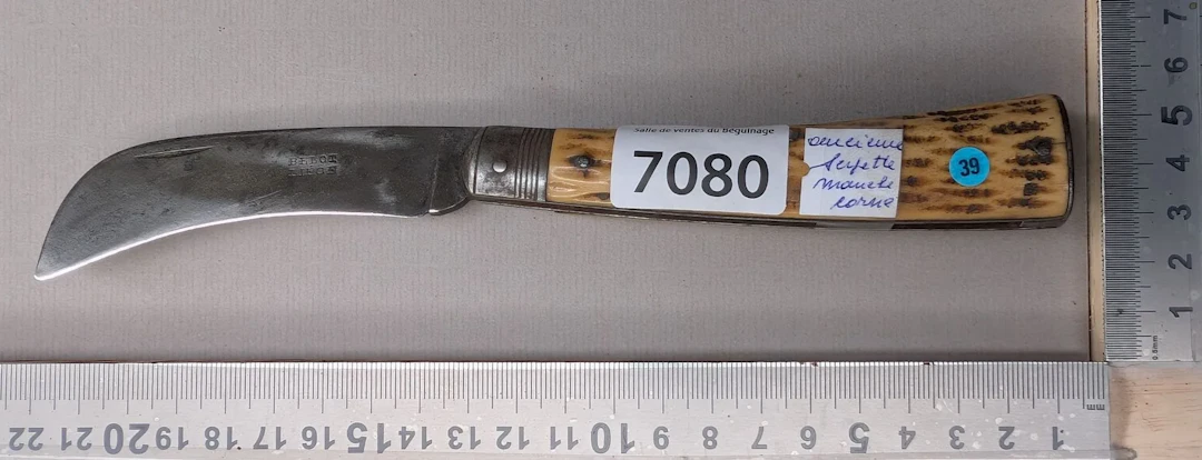 Antique pruning knife with a horn handle (folding) - See photos for