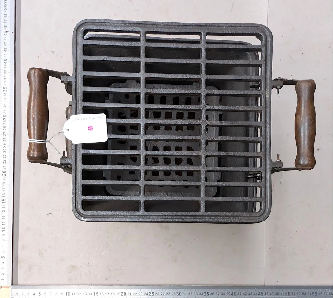 Vintage cast-iron mini barbecue—see photos for dimensions and condition