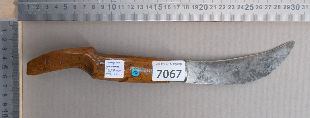 Antique pruning knife with wooden handle (folding) - See photos for