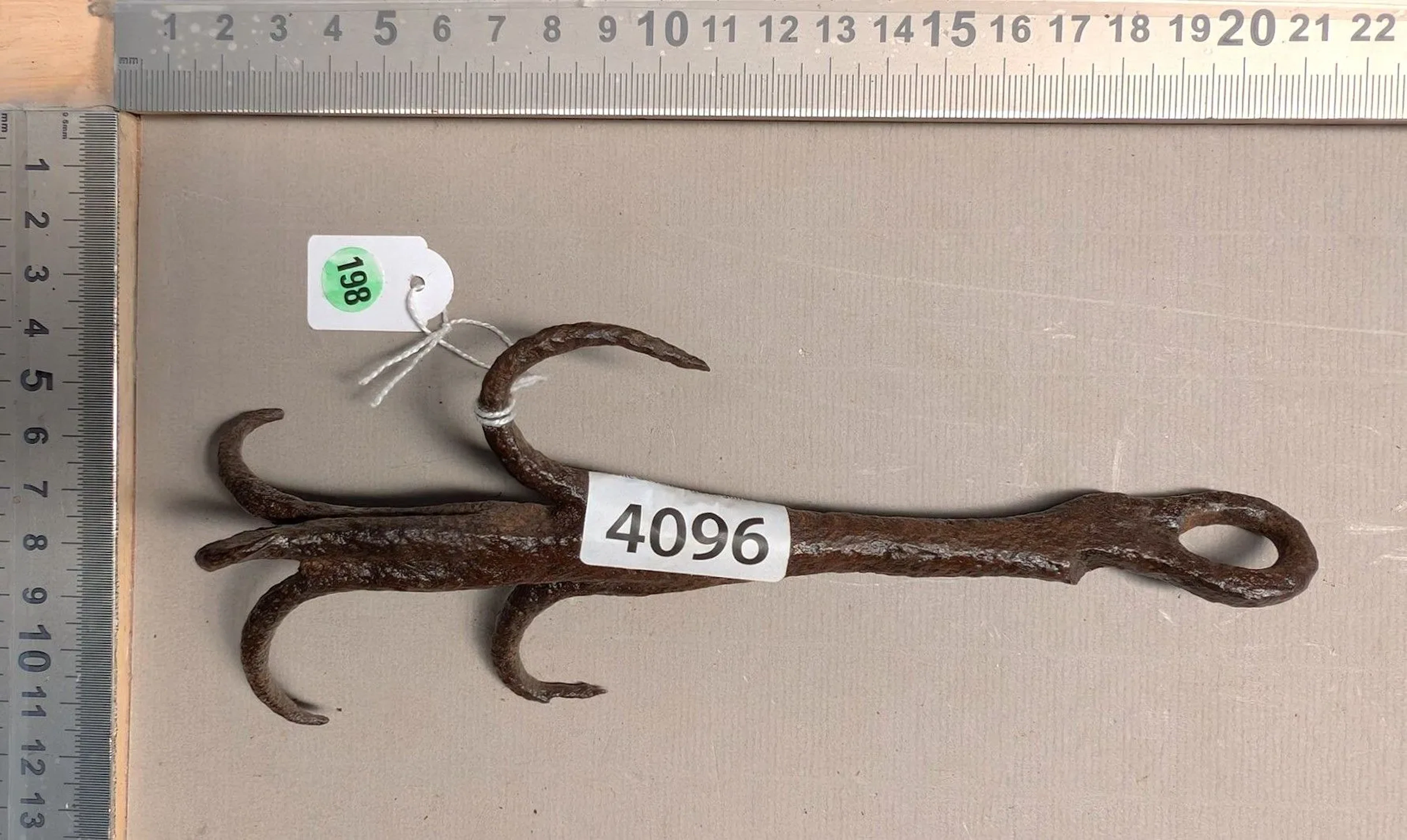 Antique forged grapple - See photos for dimensions and condition