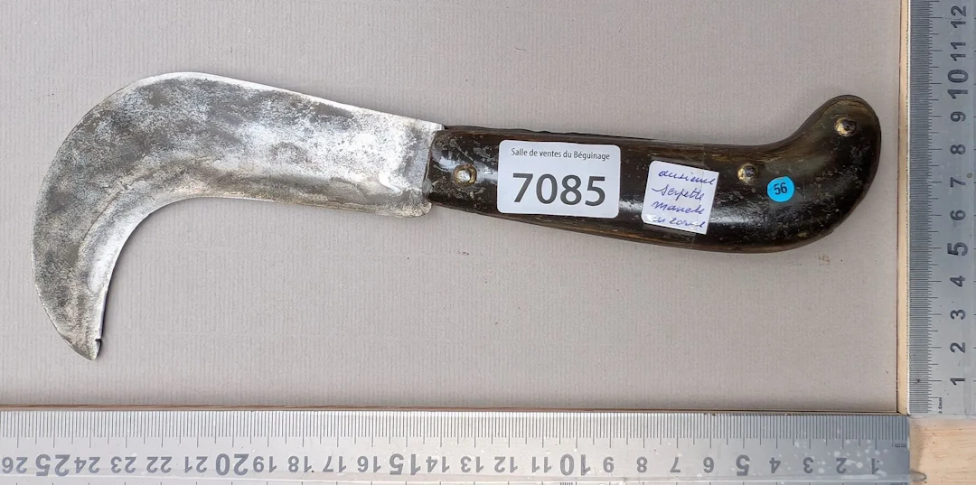 Antique pruning knife with a horn handle (folding) - See photos for