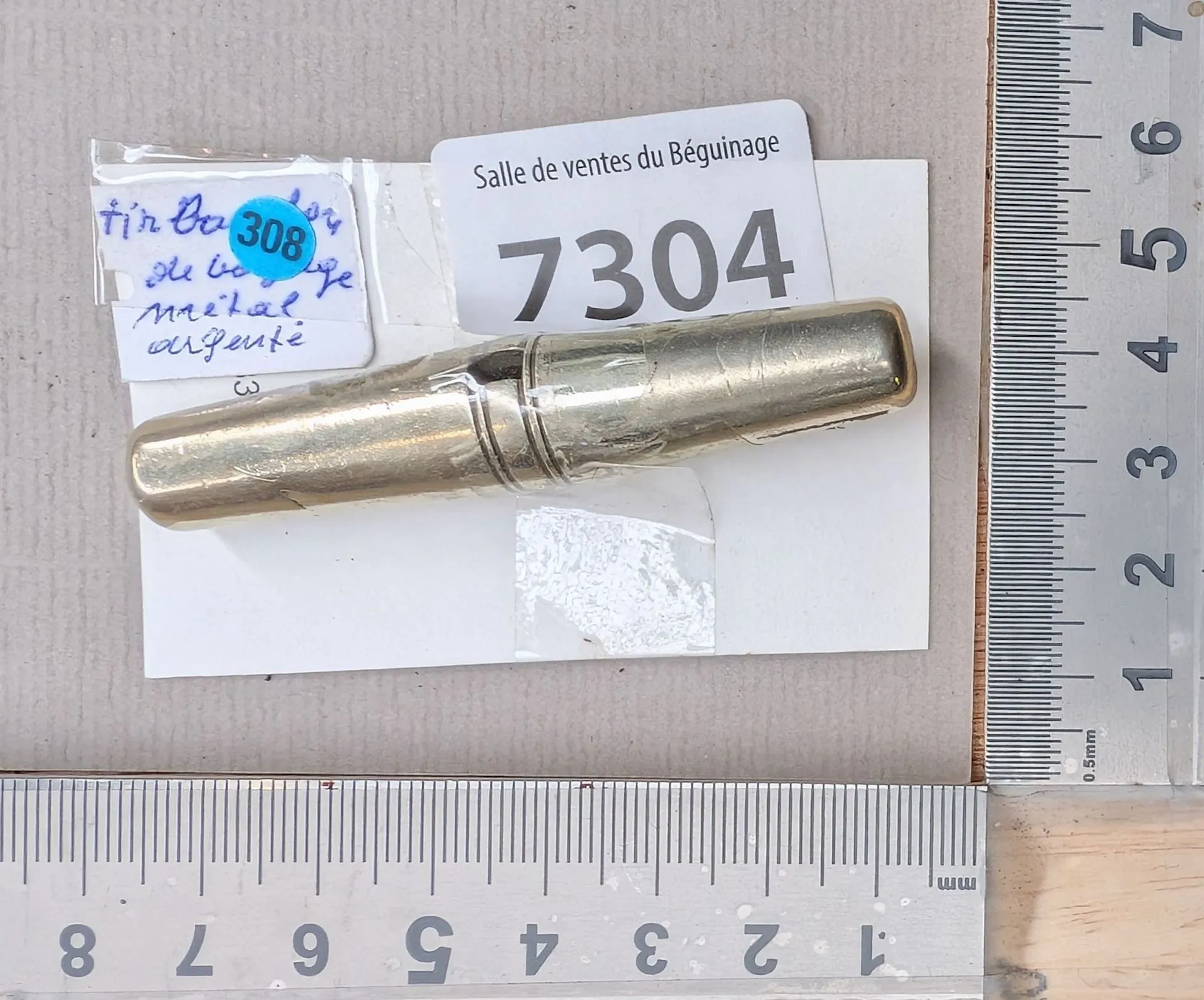 1 silver plated metal travel corkscrew—see photos for dimensions and condition