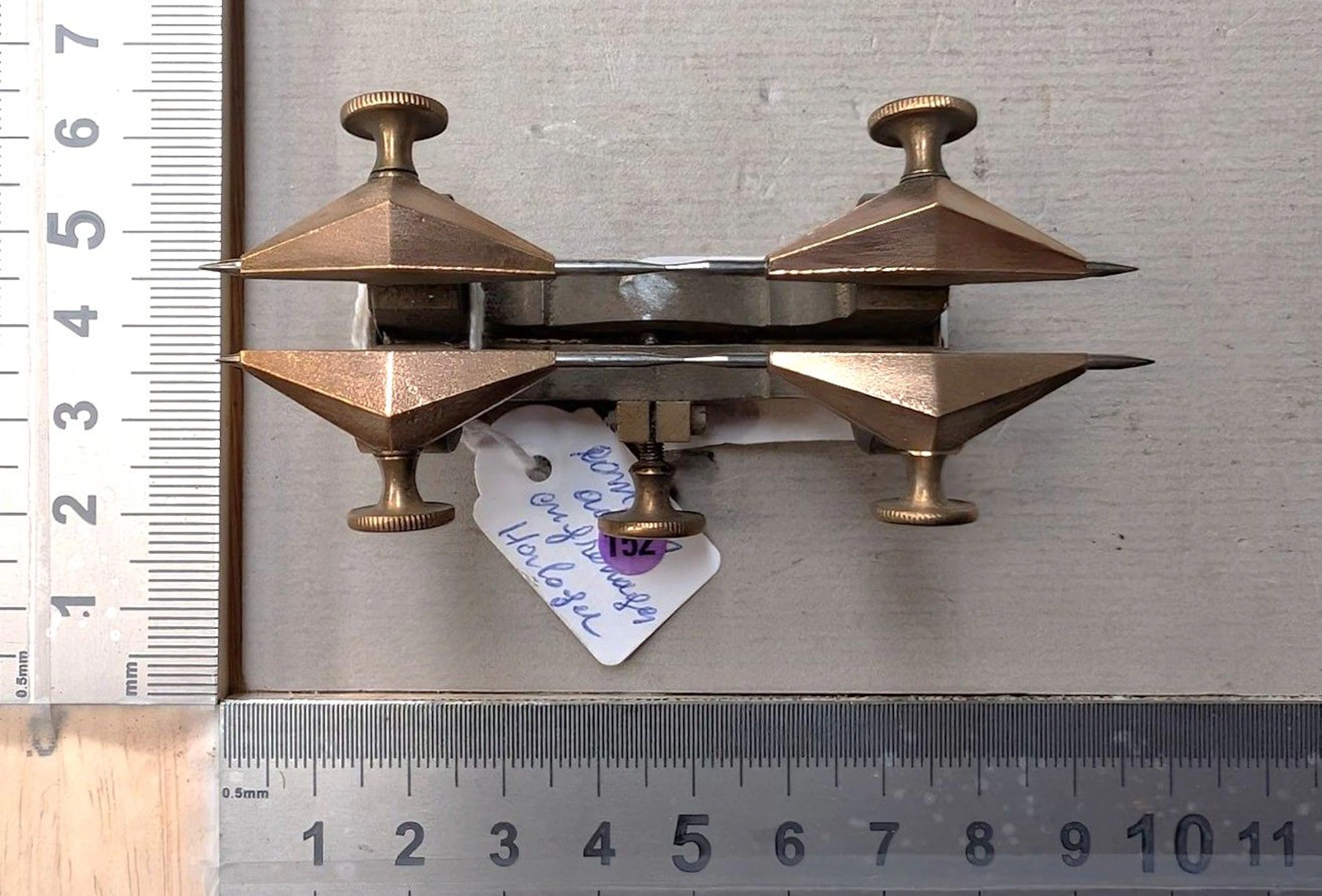 1 bronze watchmaker's compass—see photos for dimensions and condition