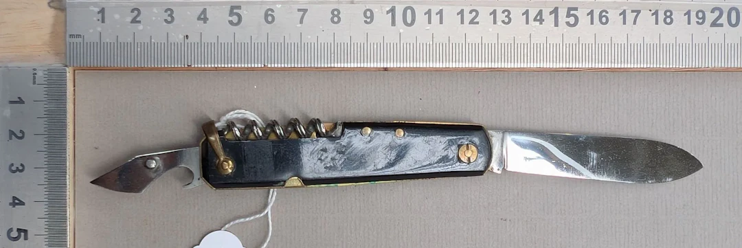 Vintage pocket knife with 2 blades + 1 stainless steel corkscrew -