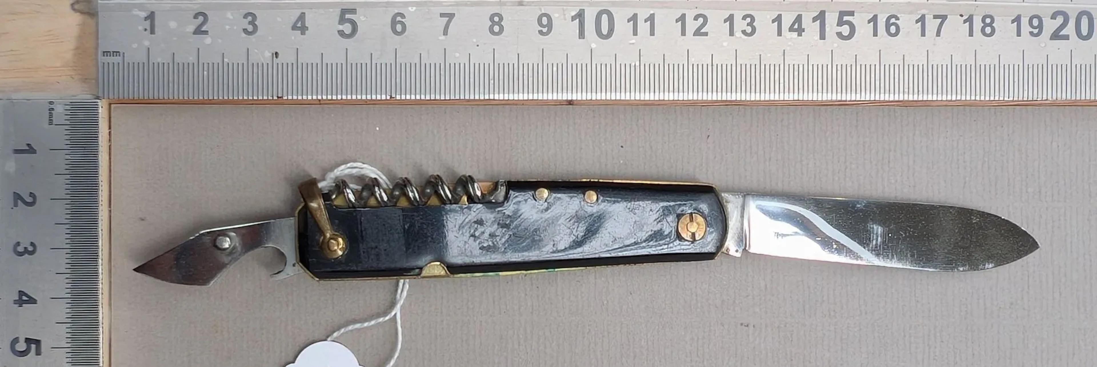 Vintage pocket knife with 2 blades + 1 stainless steel corkscrew -