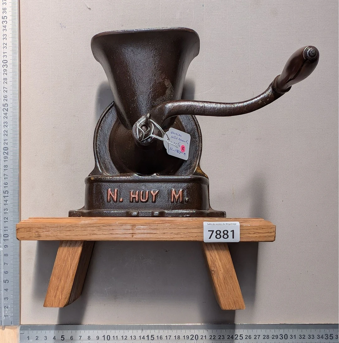 1 countertop coffee grinder—see photos for dimensions and condition