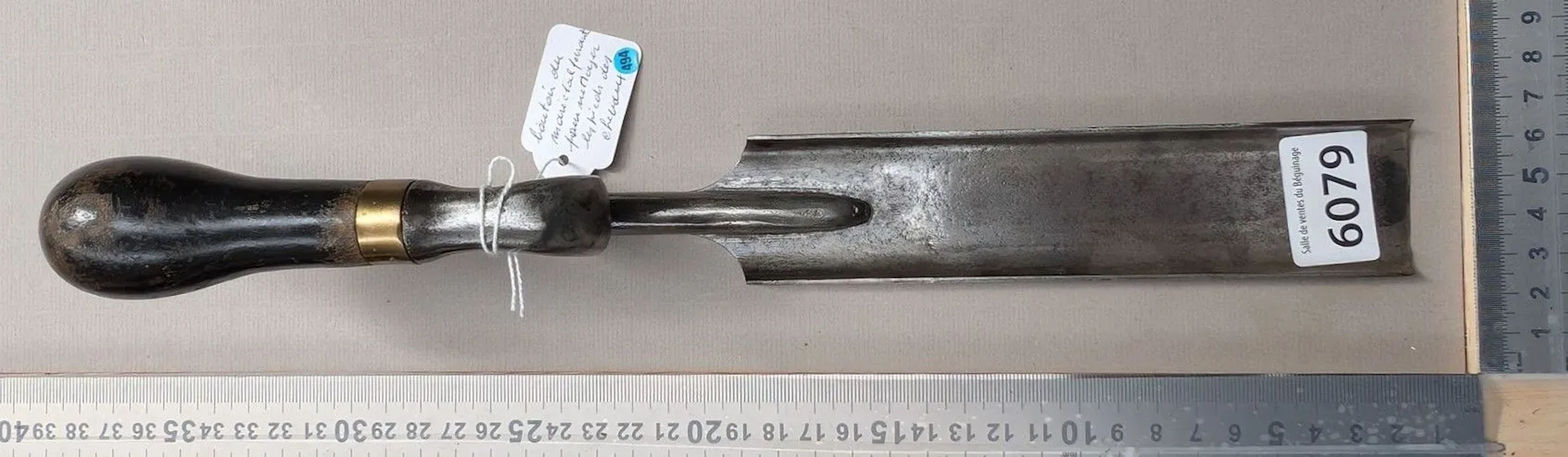 1 farrier's hoof pick for cleaning horses' hooves—see photos for dimensions