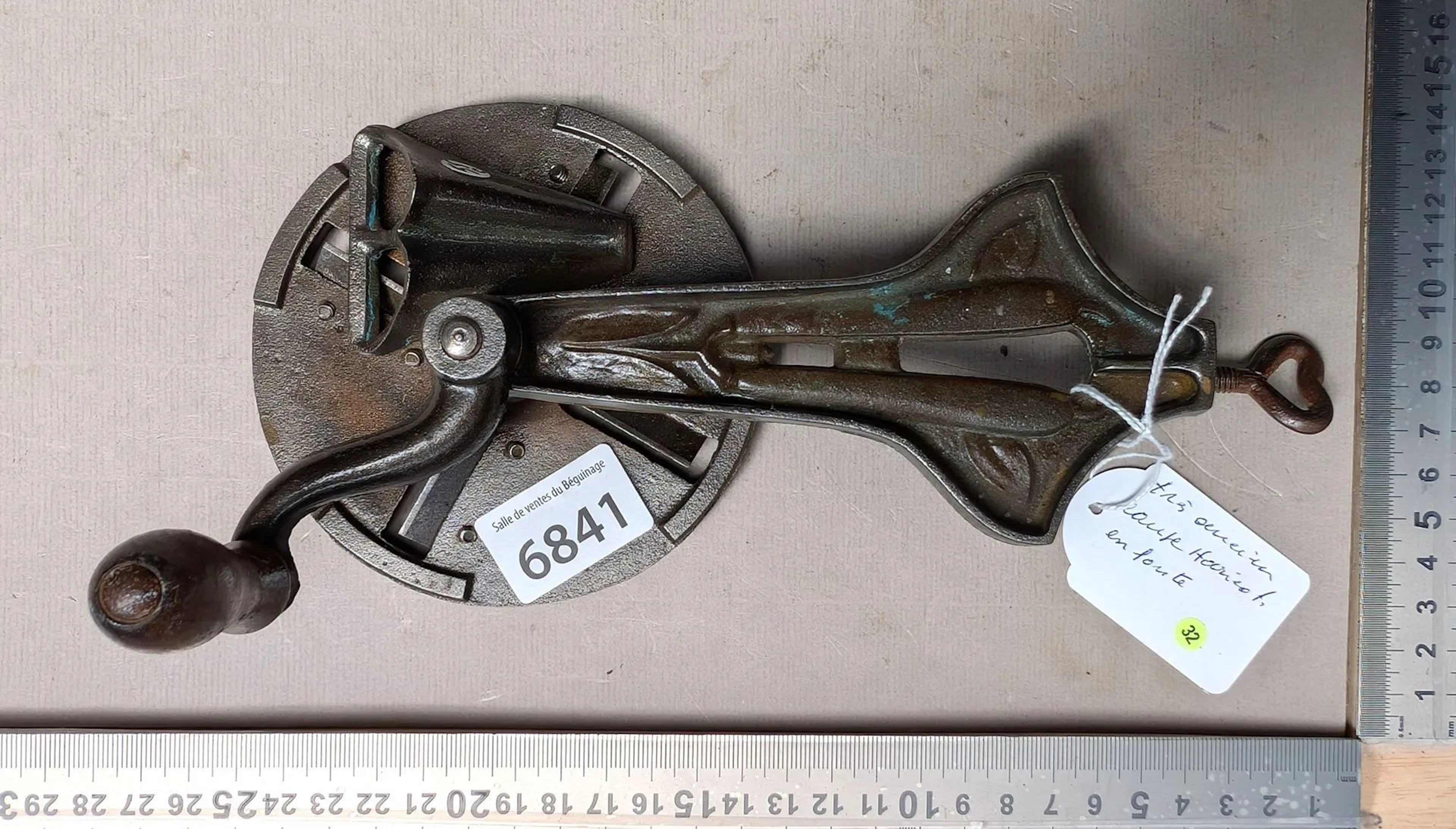 Very old cast-iron bean cutter—see photos for dimensions and condition