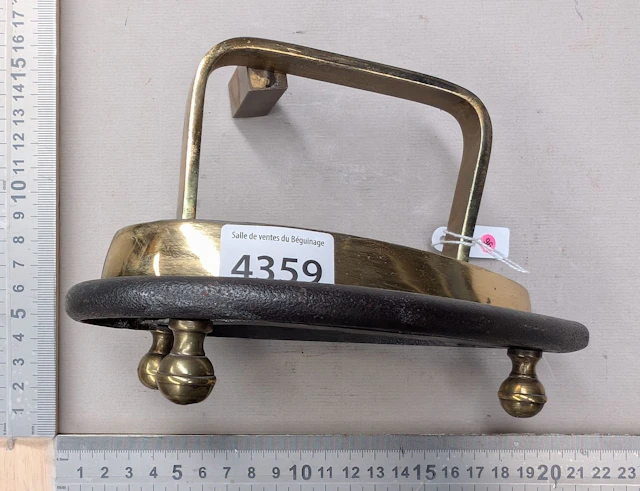 Antique iron - See photos for dimensions and condition