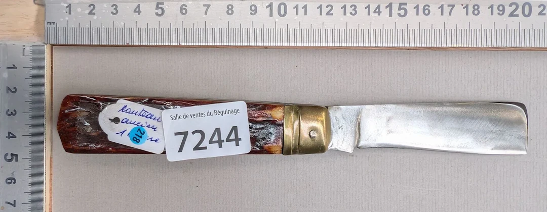 Antique knife with 1 blade—see photos for dimensions and condition