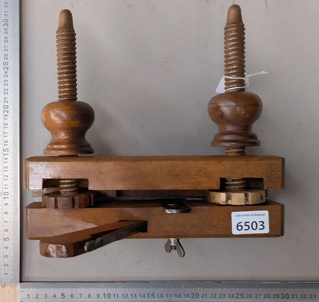 1 antique Bouvet - See photos for dimensions and condition