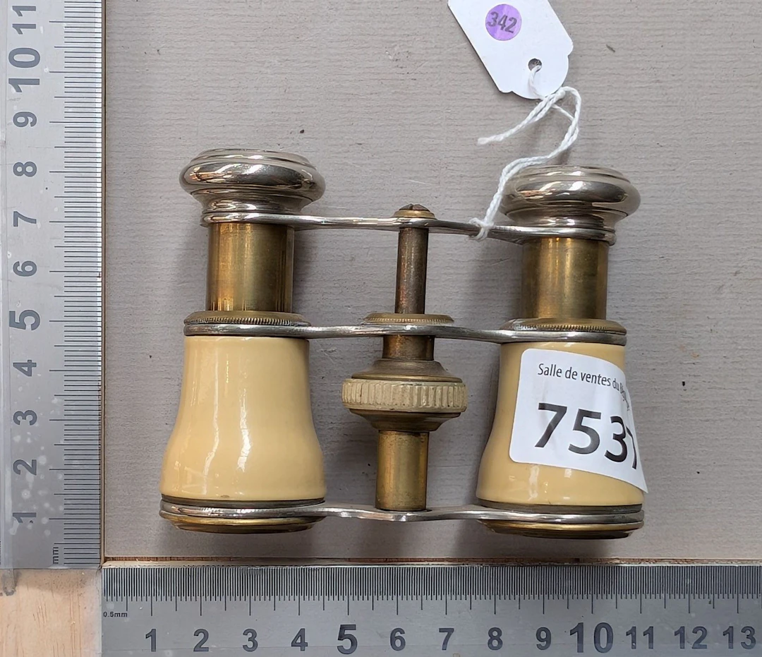 Vintage spotting binoculars—see photos for dimensions and condition