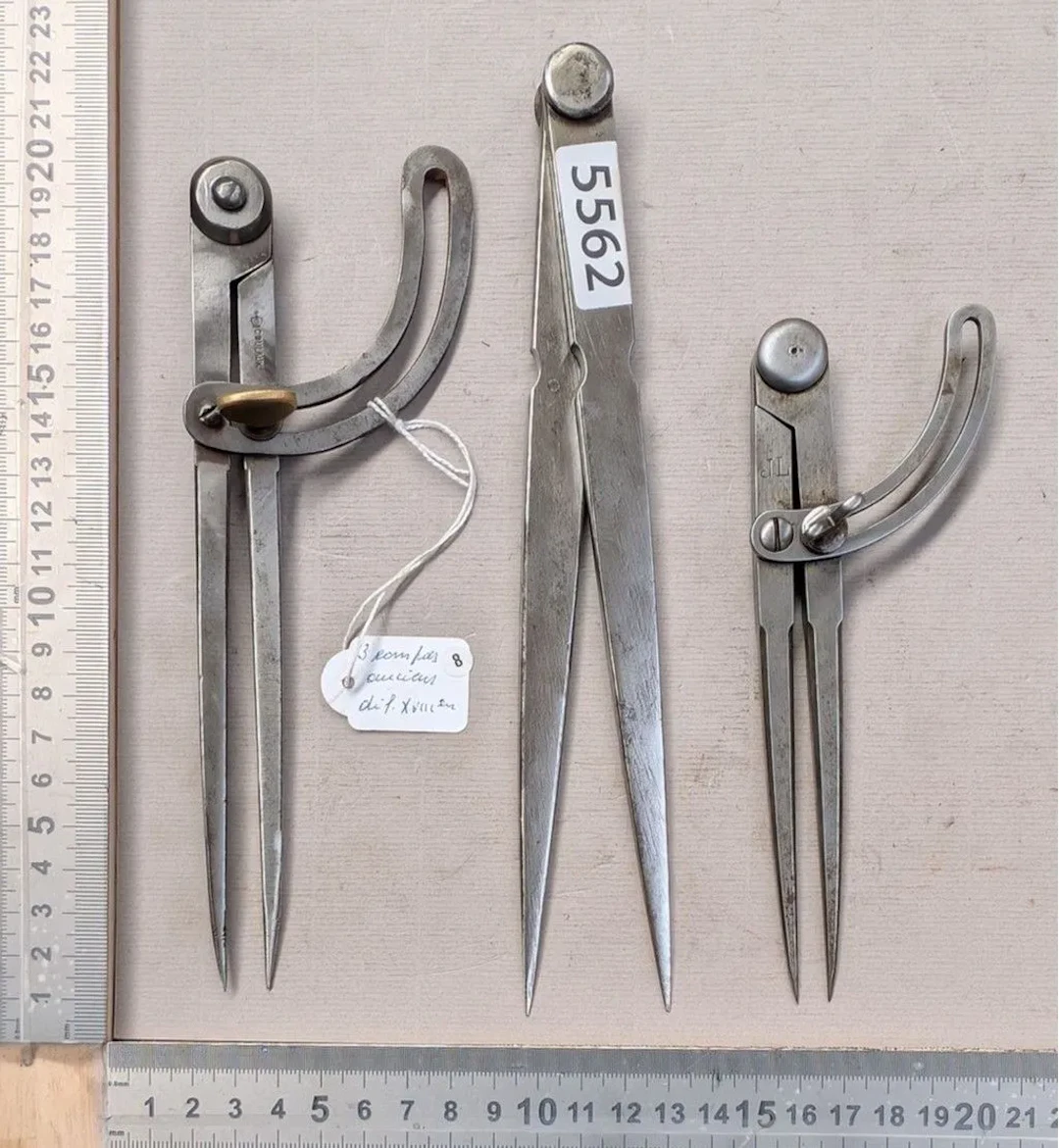 Three antique compasses with hallmarks—see photos for dimensions and condition