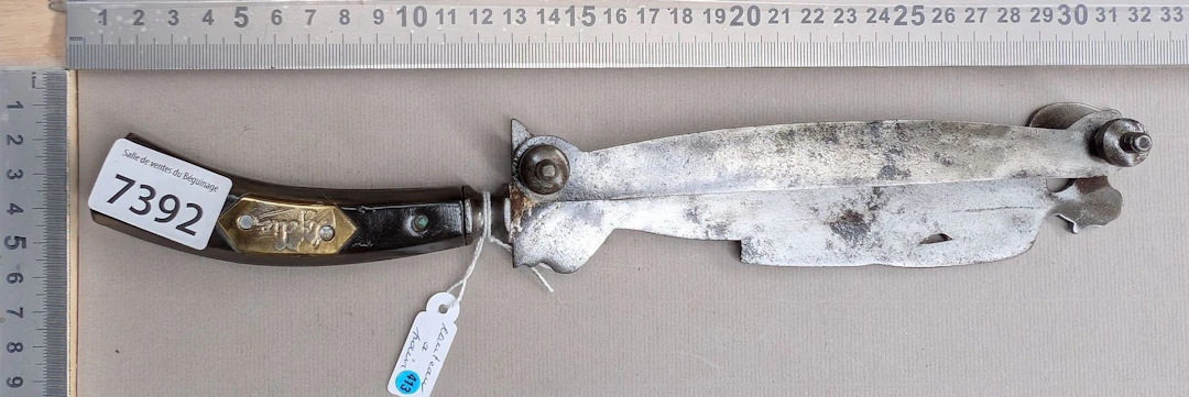 1 beautiful antique bread knife with a steel blade—see photos for