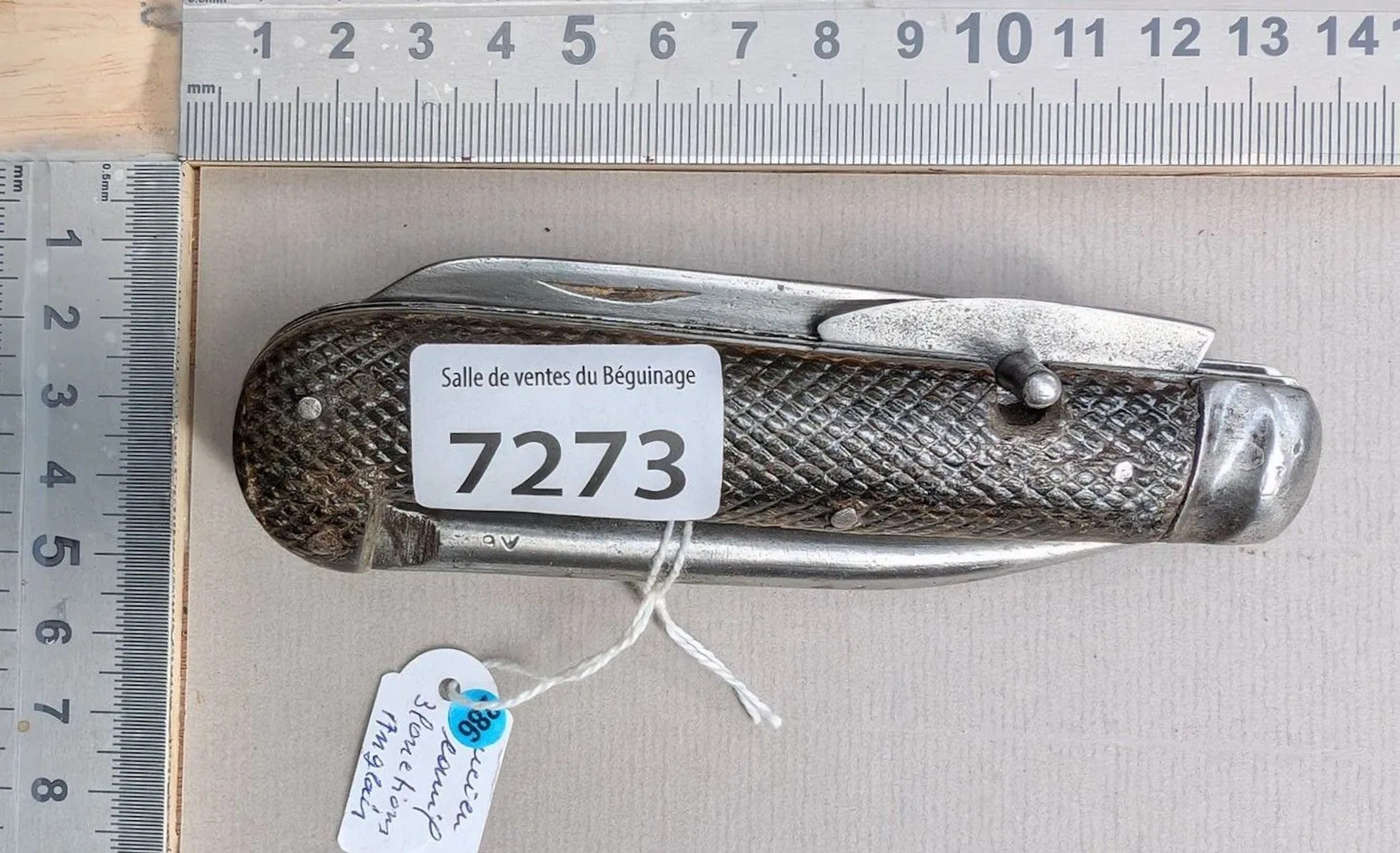 1 antique English knife—see photos for dimensions and condition