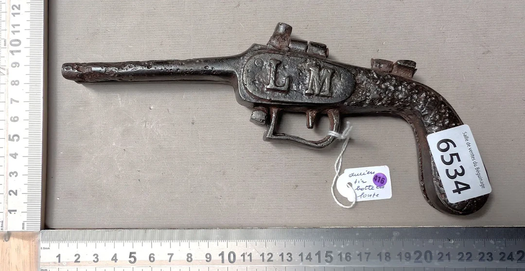 Very rare antique boot jack—see photos for dimensions and condition