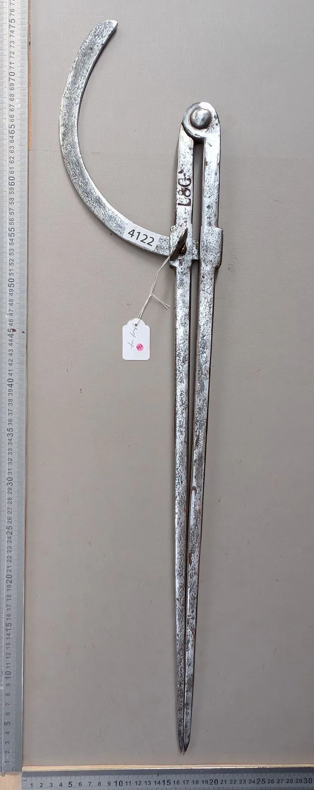 Antique wrought-iron compass, 18th century, 2.2 kg—see photos for