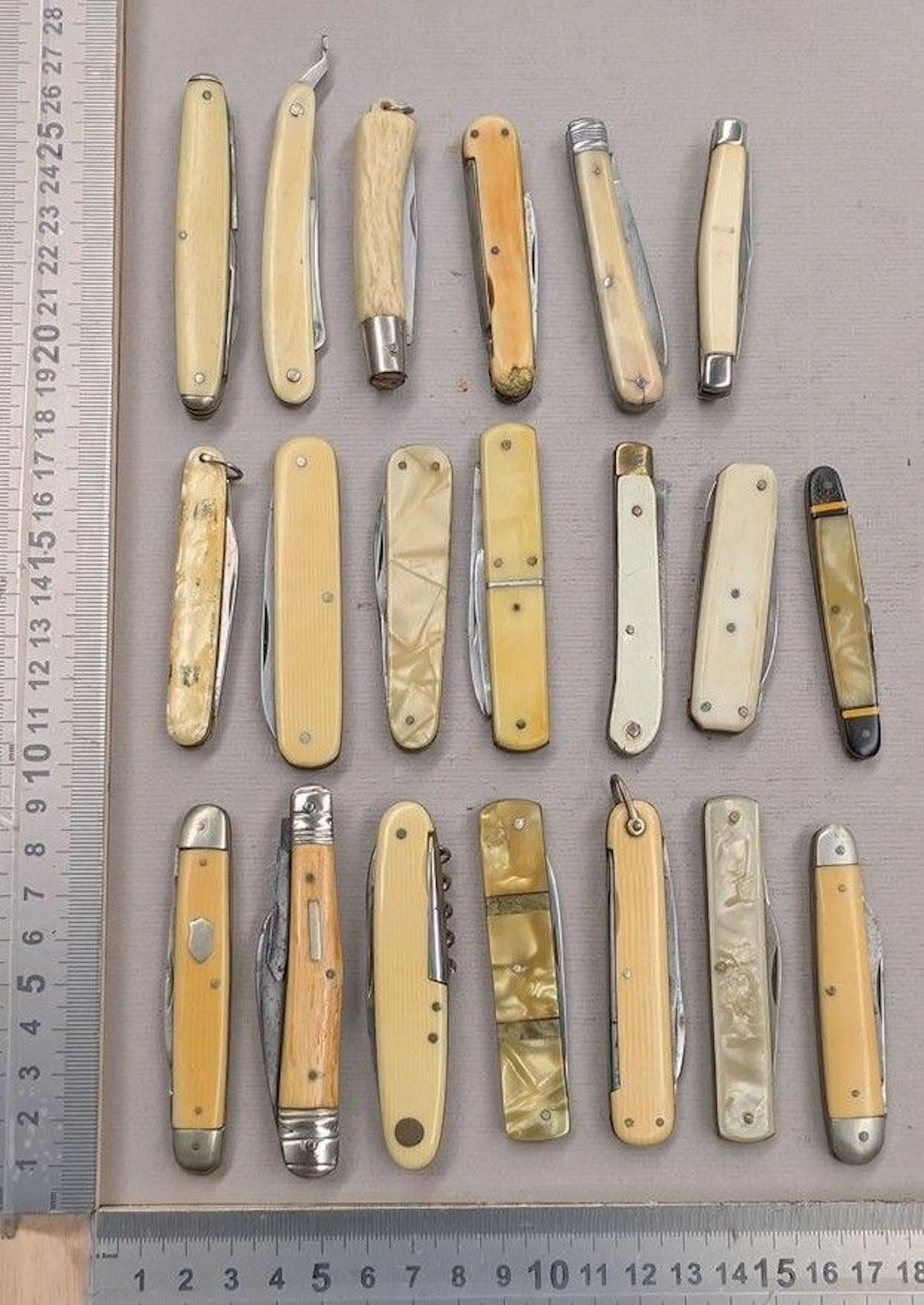 Set of 20 small fruit knives, 1890–1900 — See photos for dimensions