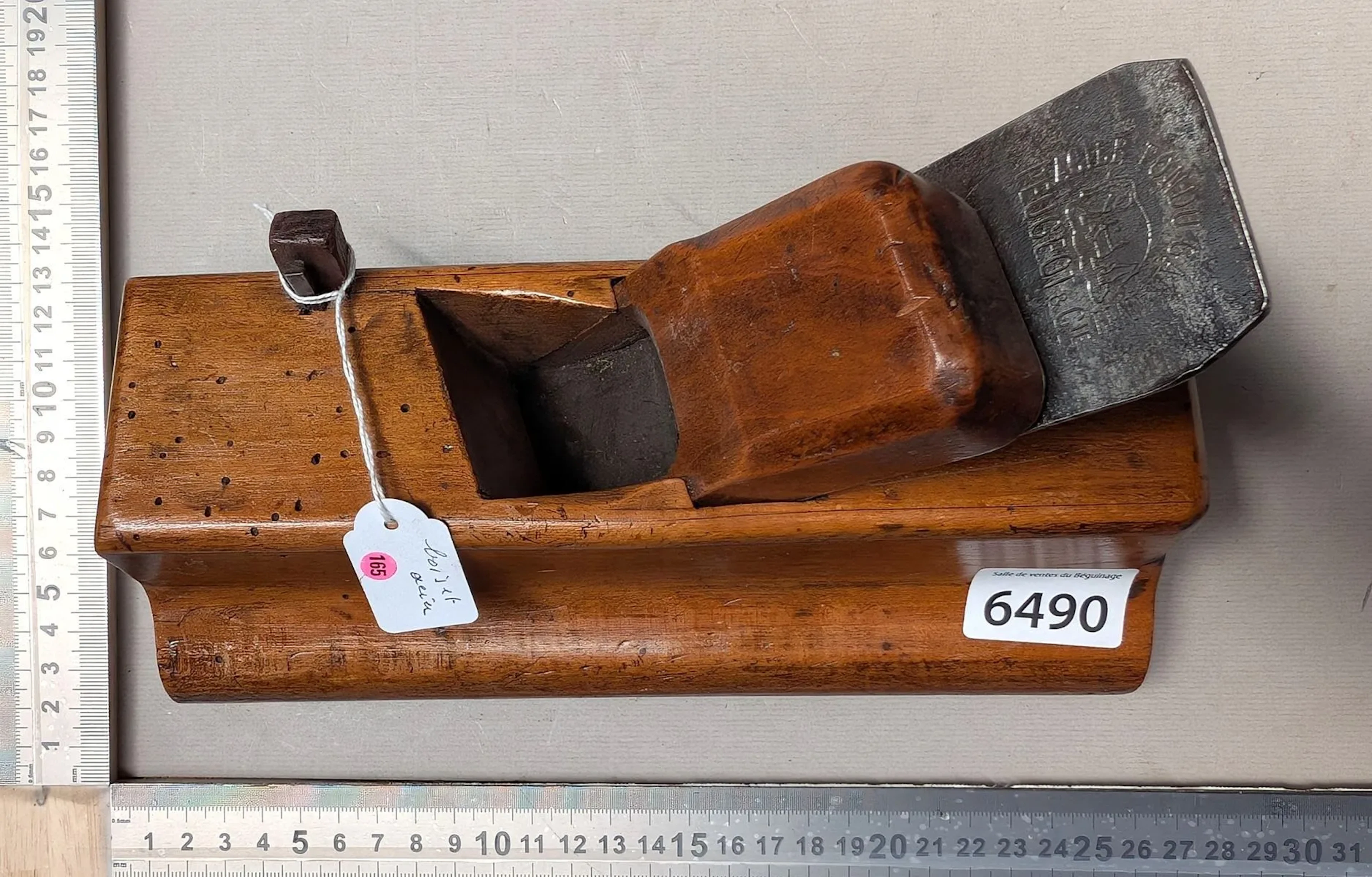 1 antique plane—see photos for dimensions and condition