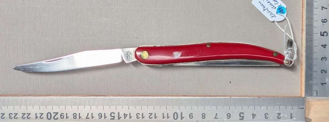 Vintage 2-blade pocket knife—see photos for dimensions and condition