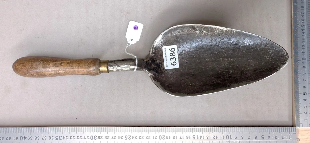 Nice wrought-iron store shovel—see photos for dimensions and condition