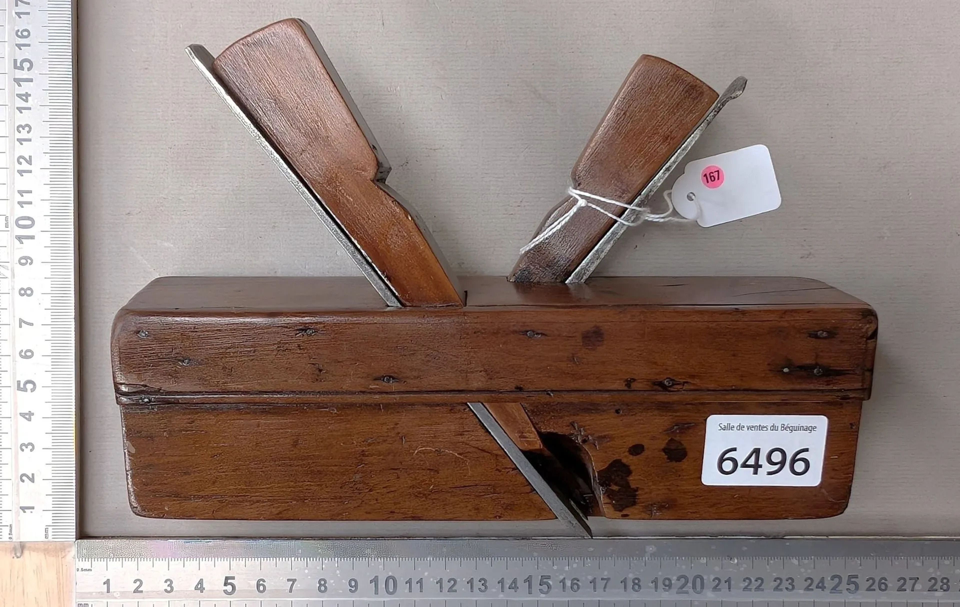 1 antique plane—see photos for dimensions and condition