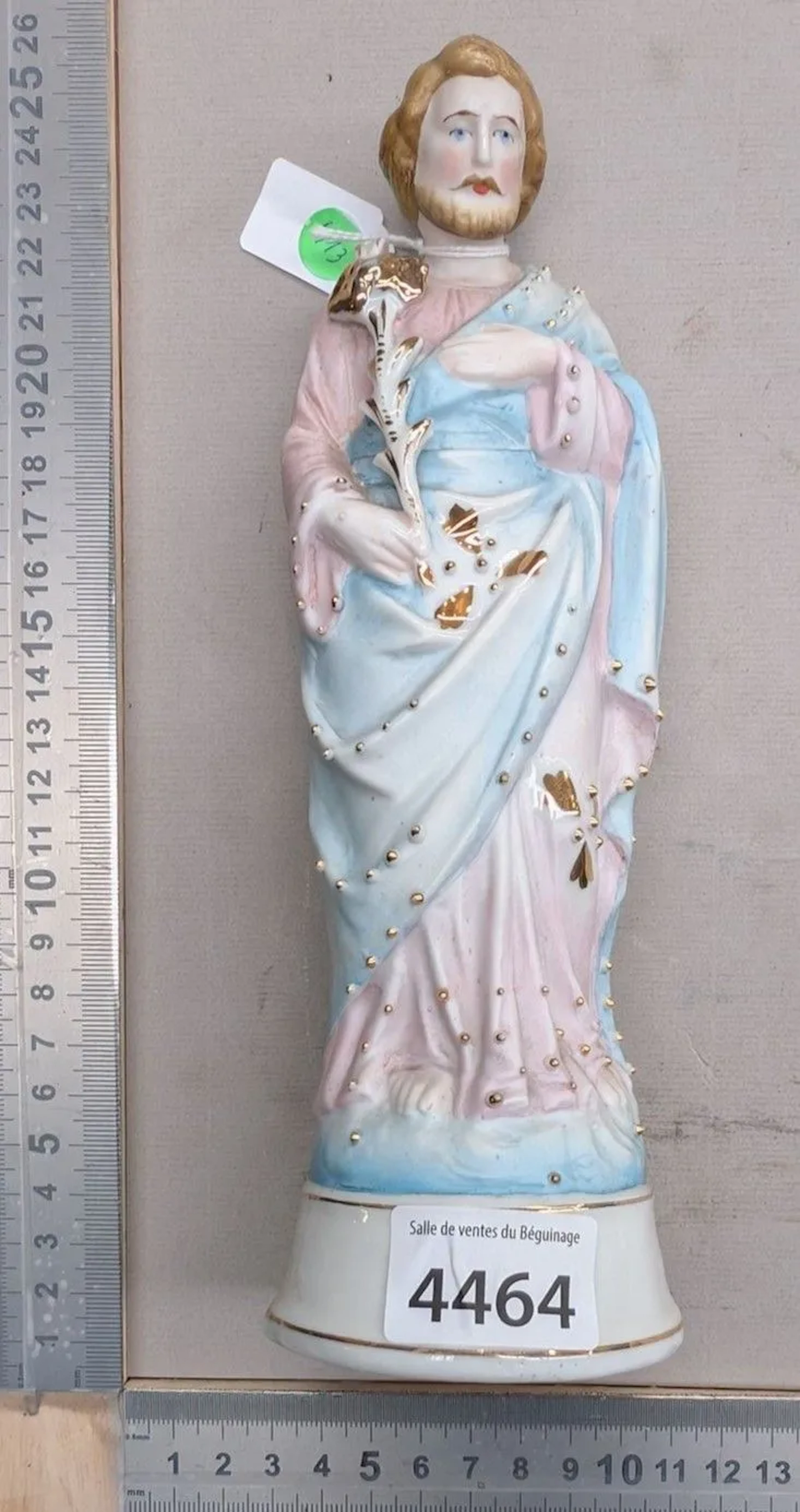 1 St. Joseph earthenware figurine - See photos for dimensions and condition