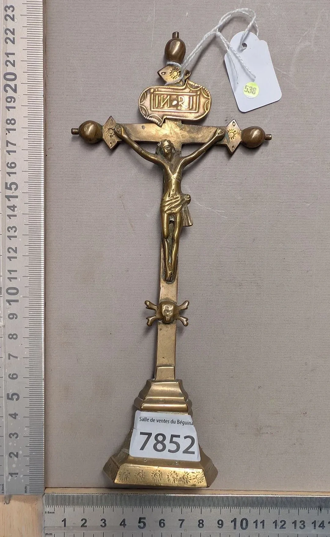 Antique bronze crucifix - See photos for dimensions and condition