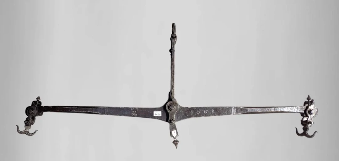 Antique scale, 1668 (17th century) — See photos for dimensions and condition