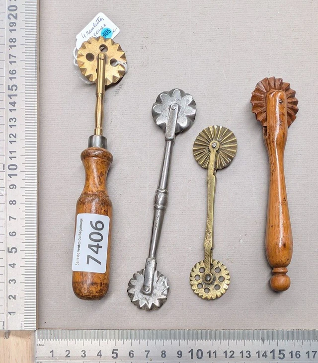 4 vintage wooden and brass dough cutters - See photos for dimensions