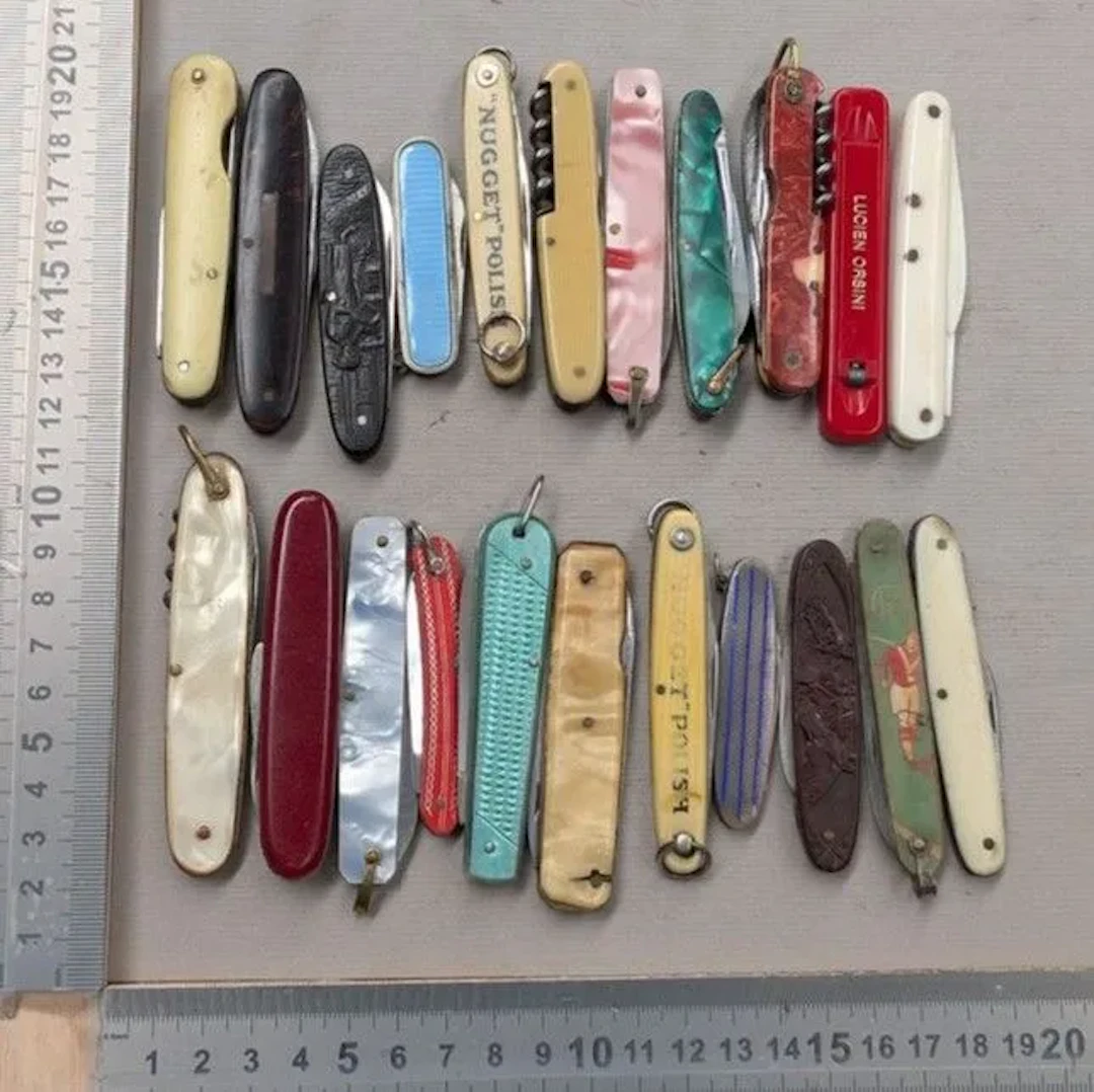 Set of 22 vintage promotional pocket knives from 1900—see photos for