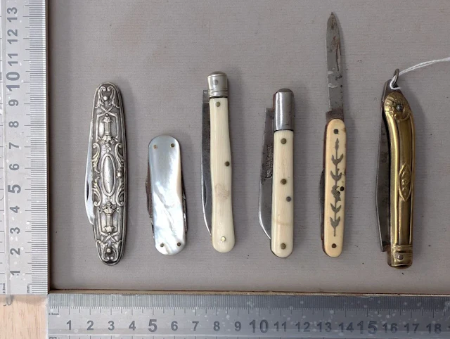 6 antique knives—see photos for dimensions and condition