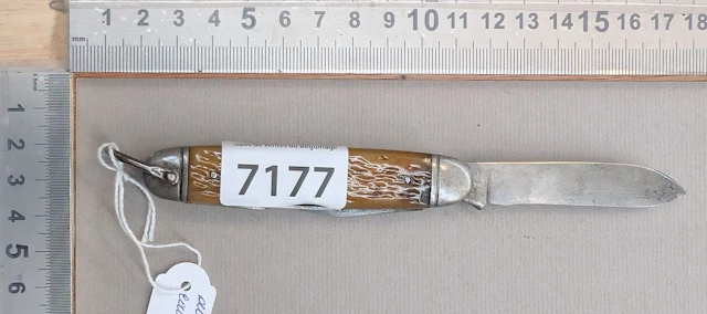 Antique 4-blade pocket knife - See photos for dimensions and condition