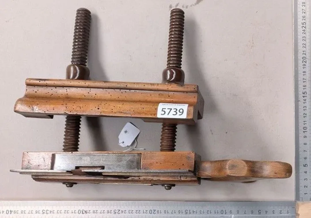 Vintage blade-less plane—see photos for dimensions and condition