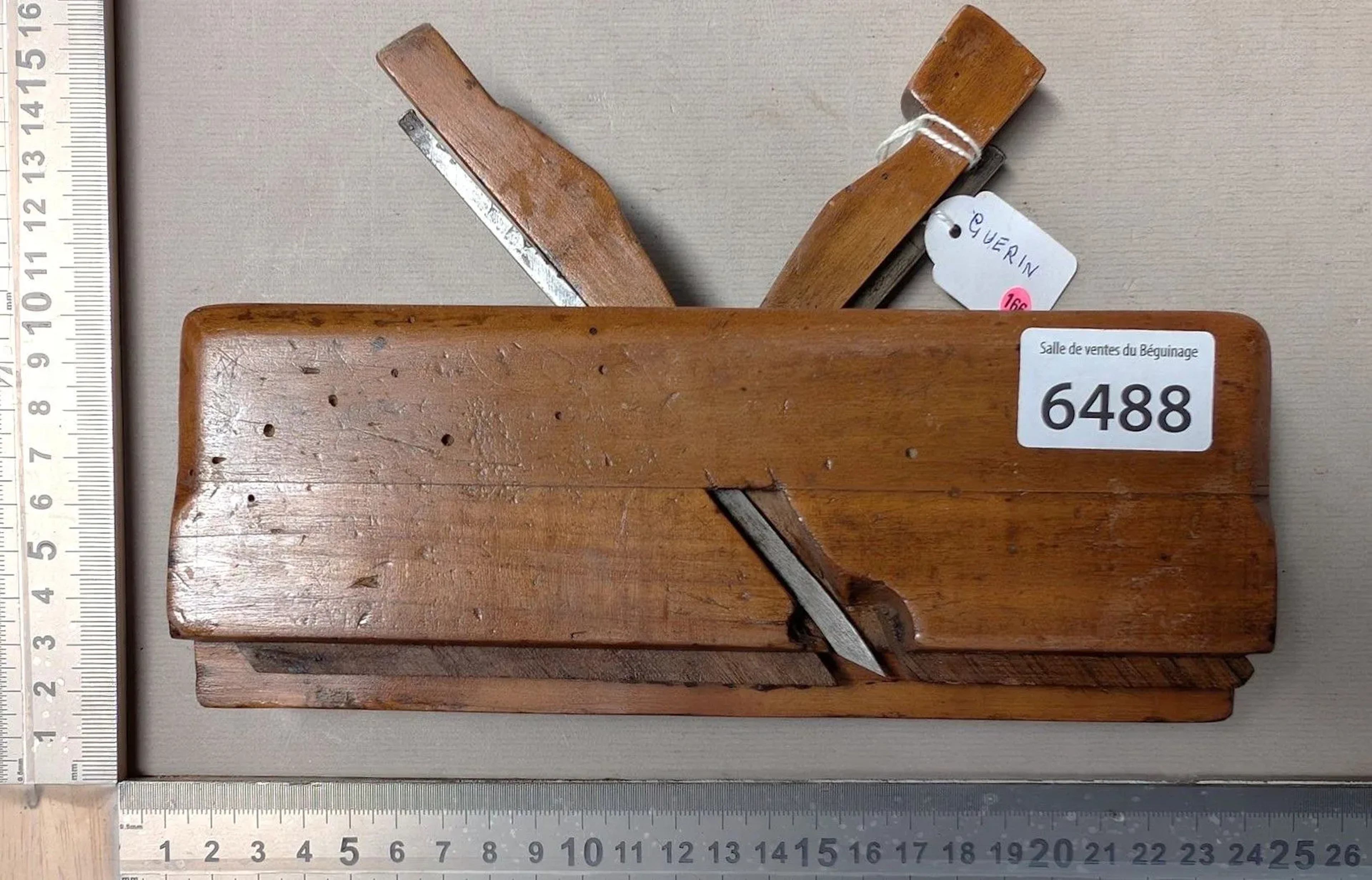 1 antique plane—see photos for dimensions and condition