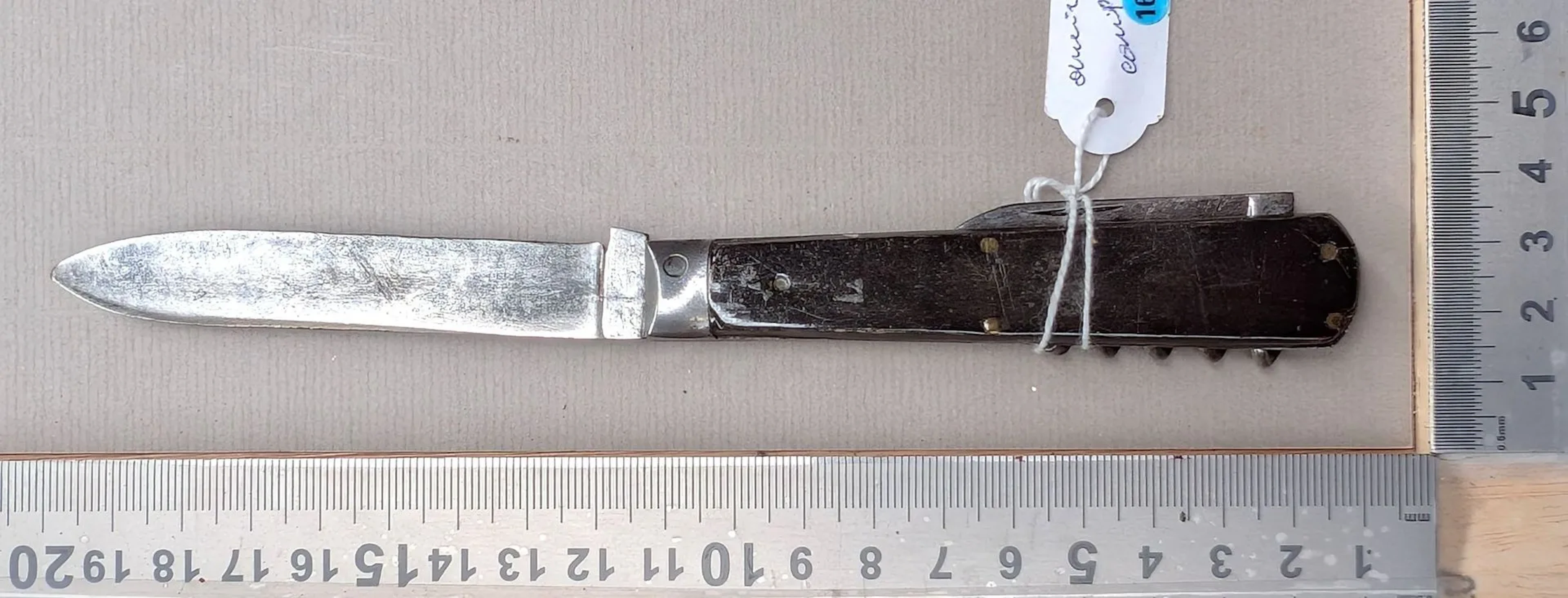 Vintage pocket knife with 2 blades + 1 corkscrew - See photos for