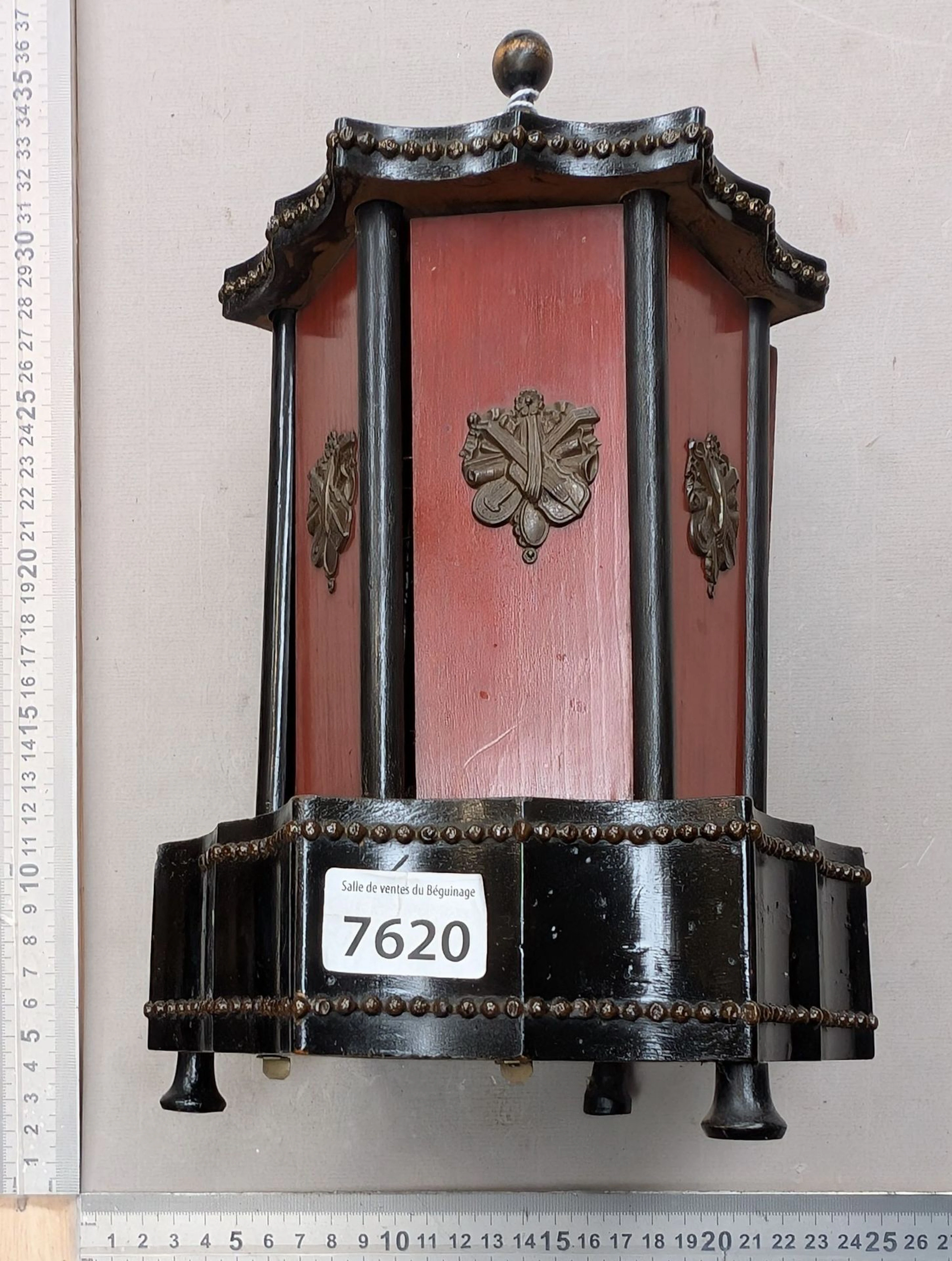 Vintage cigar box in its original condition—see photos for dimensions