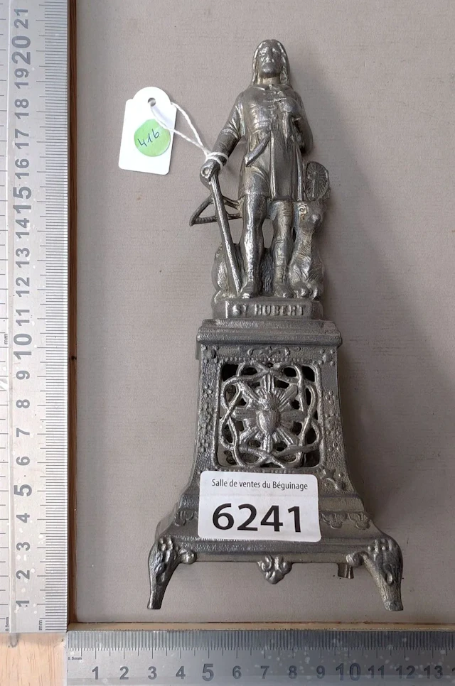 1 St. Hubert figurine made of pewter - See photos for dimensions and condition