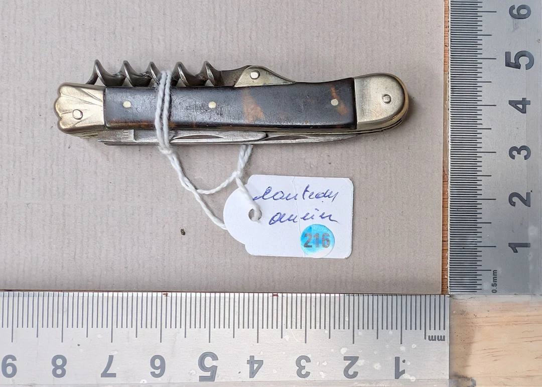 Antique knife with 2 blades and 1 corkscrew—see photos for dimensions