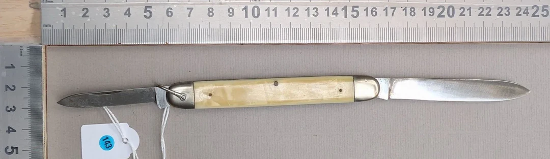 Antique 2-blade pocket knife - See photos for dimensions and condition