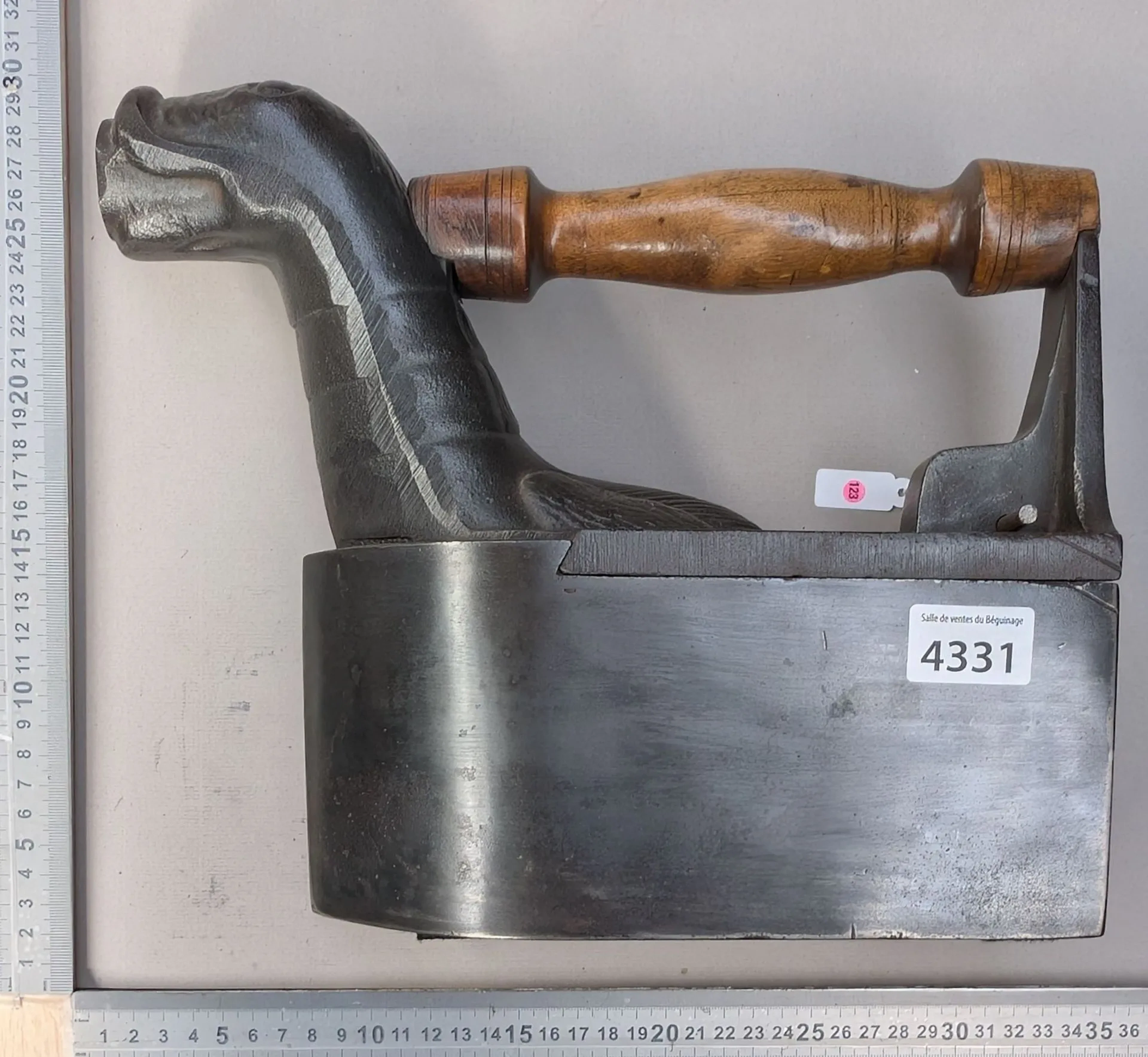 Antique iron - See photos for dimensions and condition