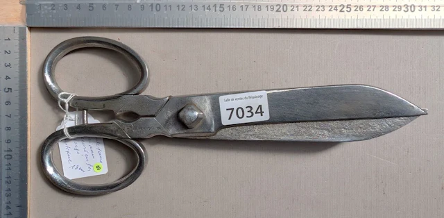 Large pair of wrought-iron scissors, A. LUNEVILLE, 18th century—see
