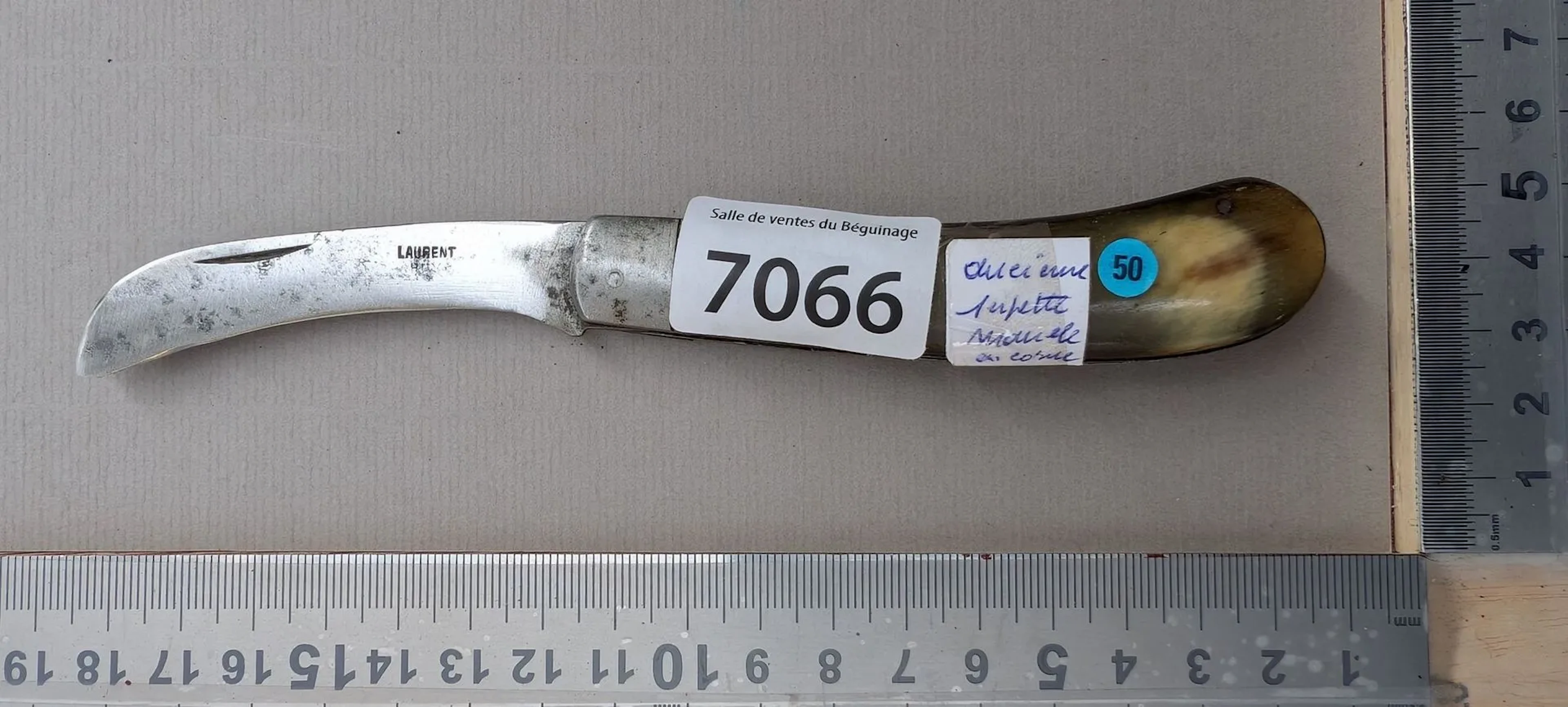 Antique pruning knife with a horn handle (folding) - See photos for