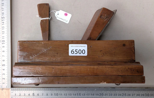 1 antique plane—see photos for dimensions and condition