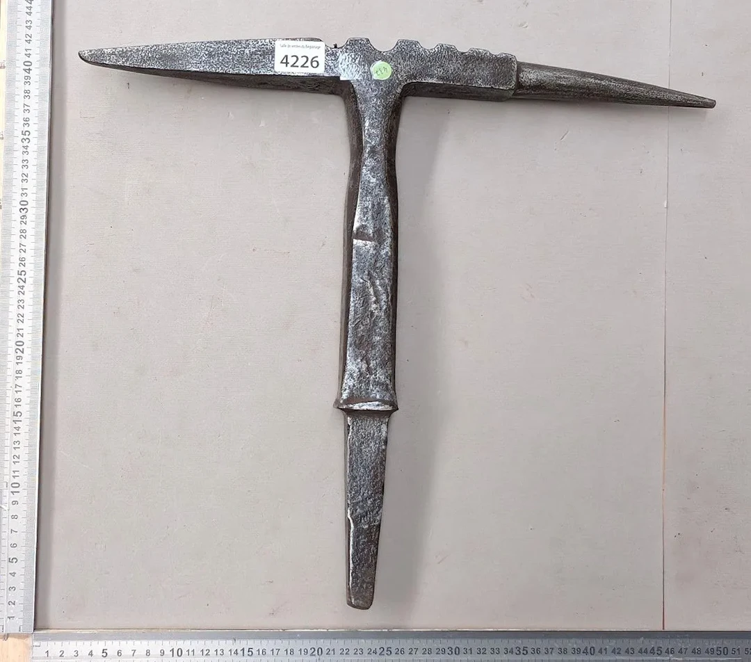 1 antique steel bigorne - See photos for dimensions and condition