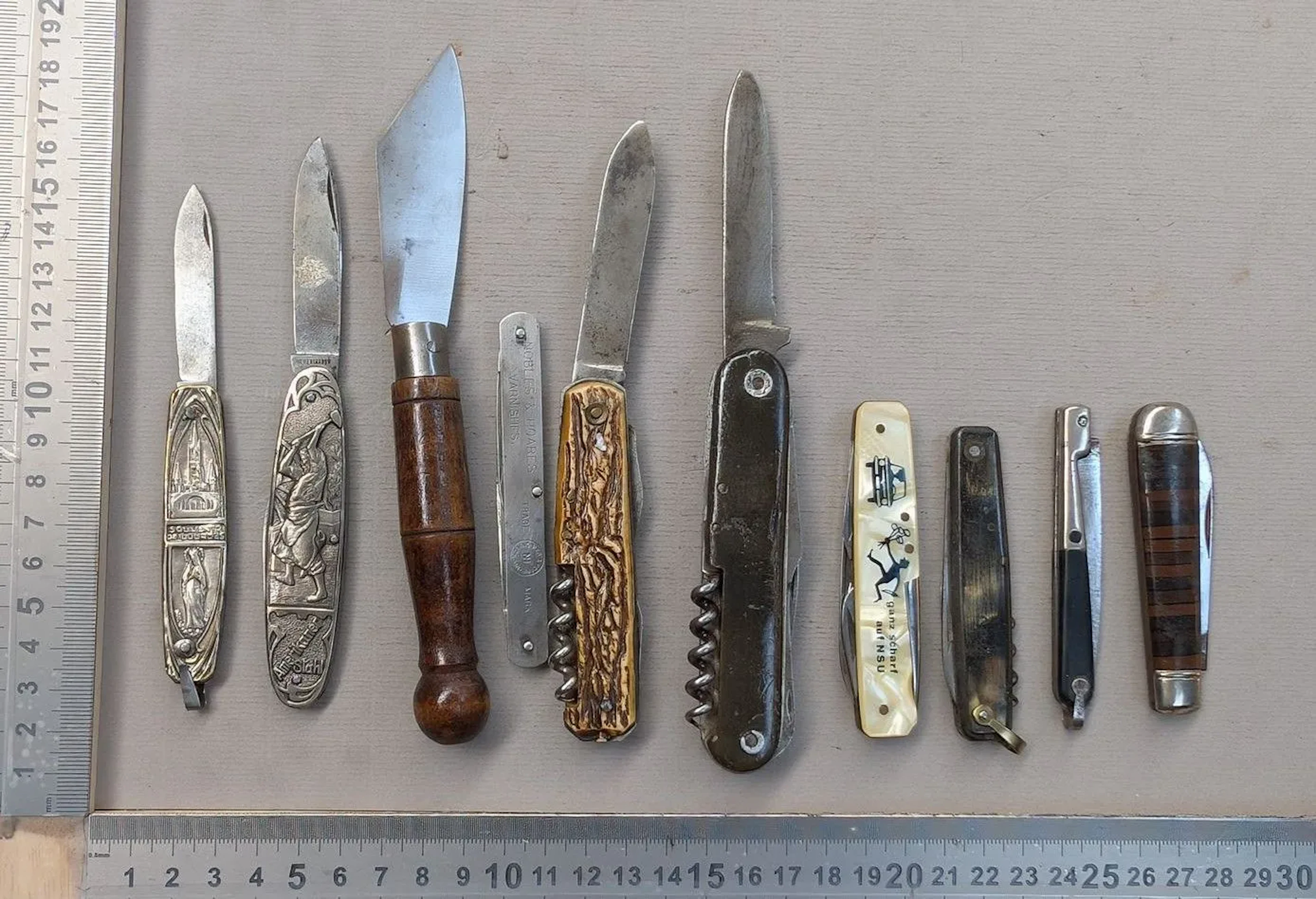 Set of antique knives and pocket knives—see photos for dimensions and condition