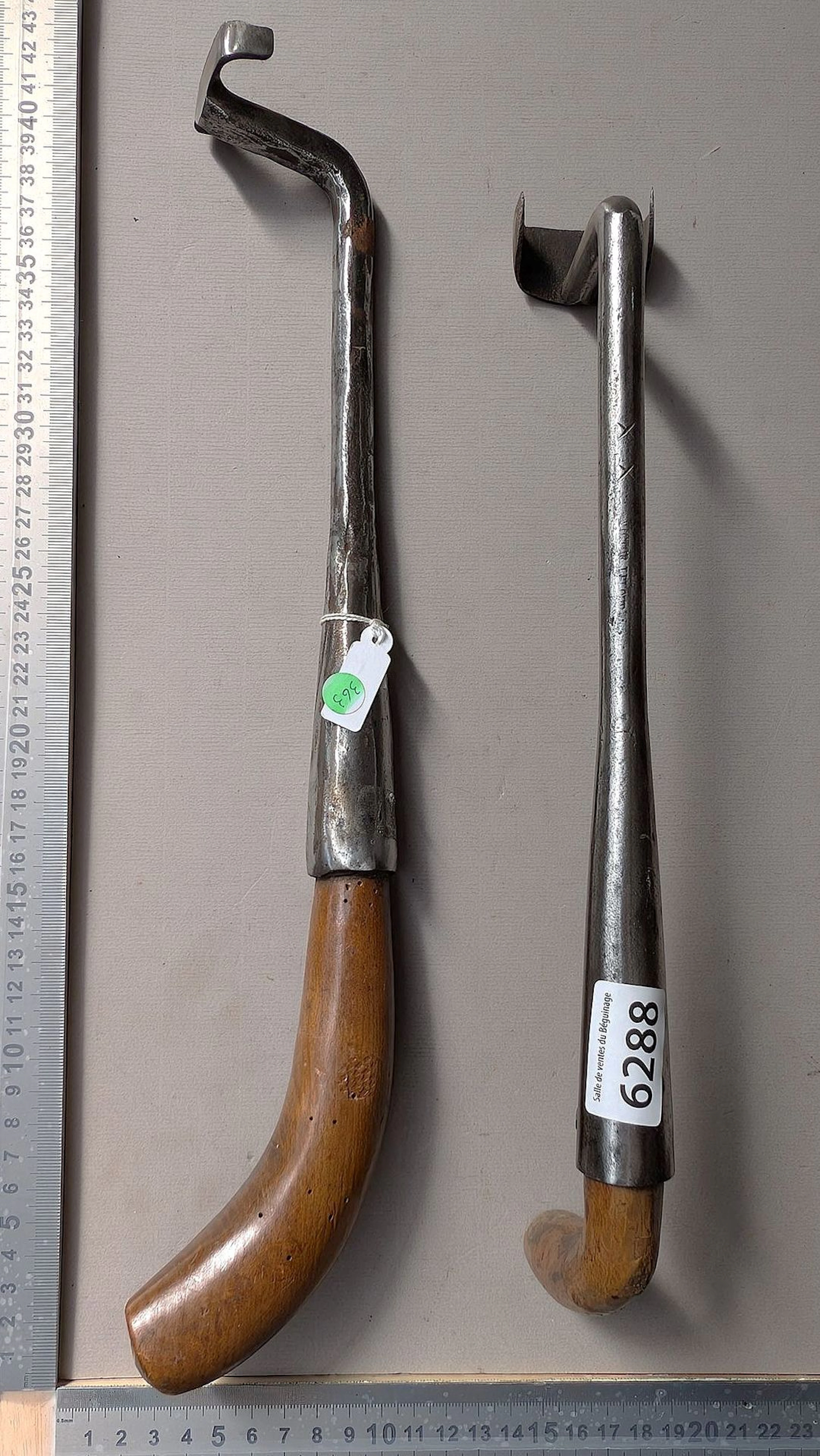 2 cobbler's tools (shoe press) - See photos for dimensions and condition