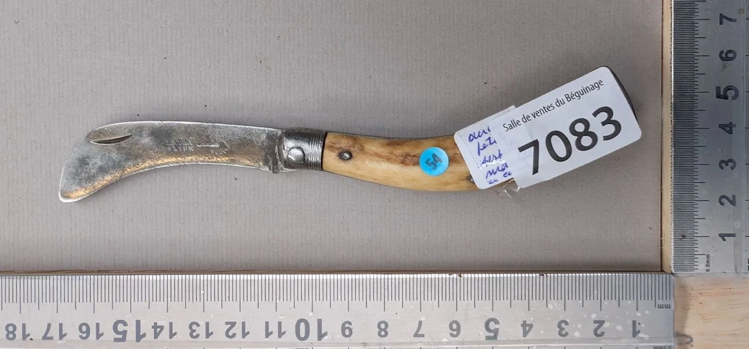 Antique pruning knife with a horn handle (folding) - See photos for