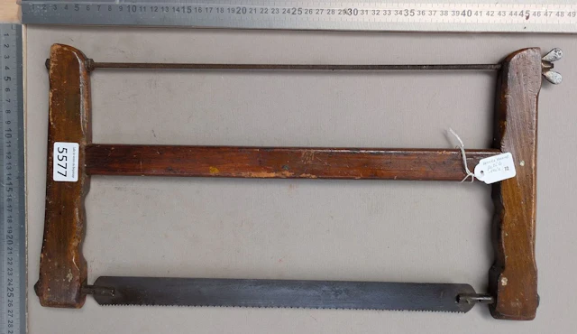 Cute little antique saw—see photos for dimensions and condition