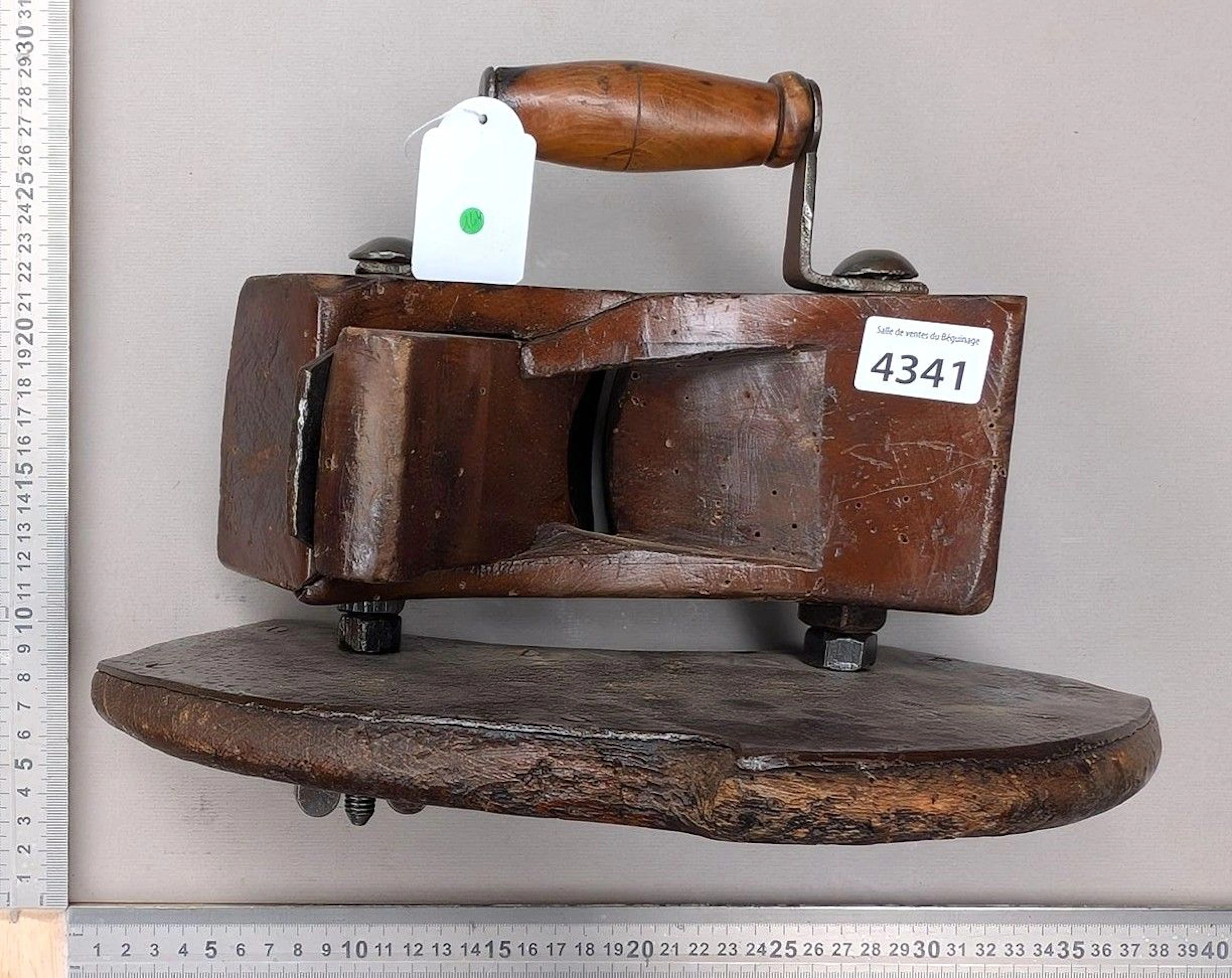 Vintage ratchet - See photos for dimensions and condition